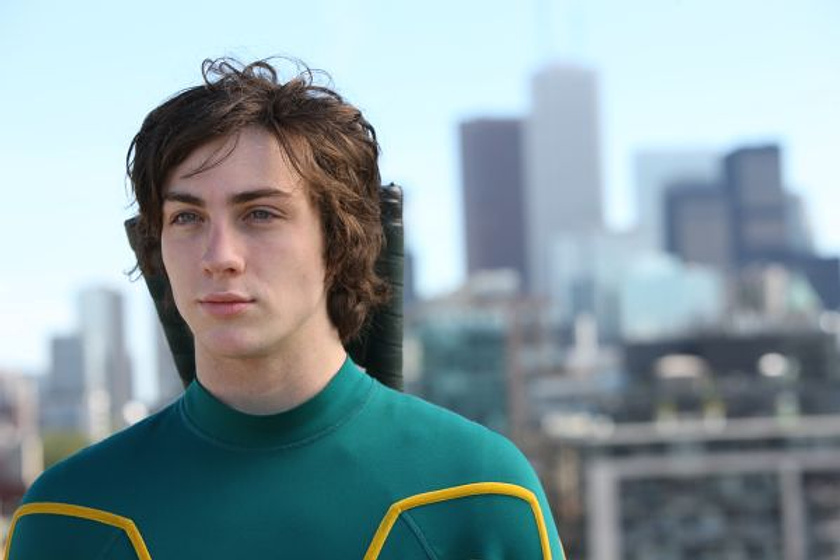 Aaron Taylor-Johnson en Kick-Ass. Listo para machacar