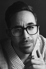 photo of person Samuel Kishi