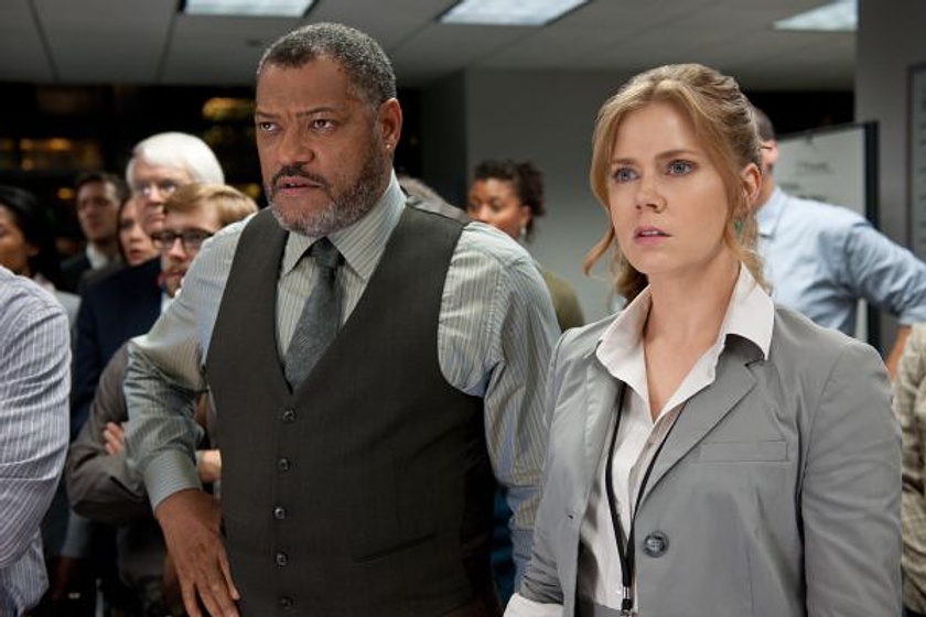 Laurence Fishburne y Amy Adams en El Hombre de Acero