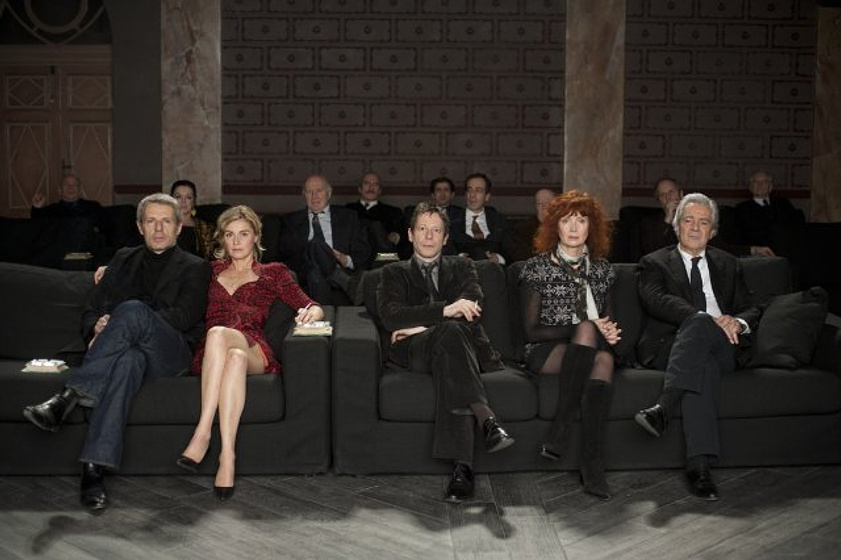 Lambert Wilson, Michel Piccoli, Sabine Azéma, Mathieu Amalric, Anne Consigny y Pierre Arditi en Vous n'avez Encore Rien vu
