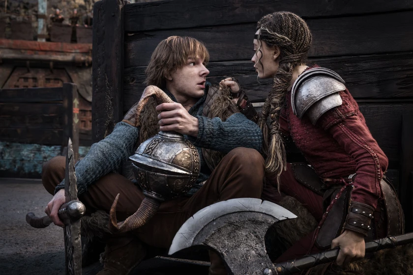 Nico Parker y Mason Thames en como-entrenar-a-tu-dragon-2025