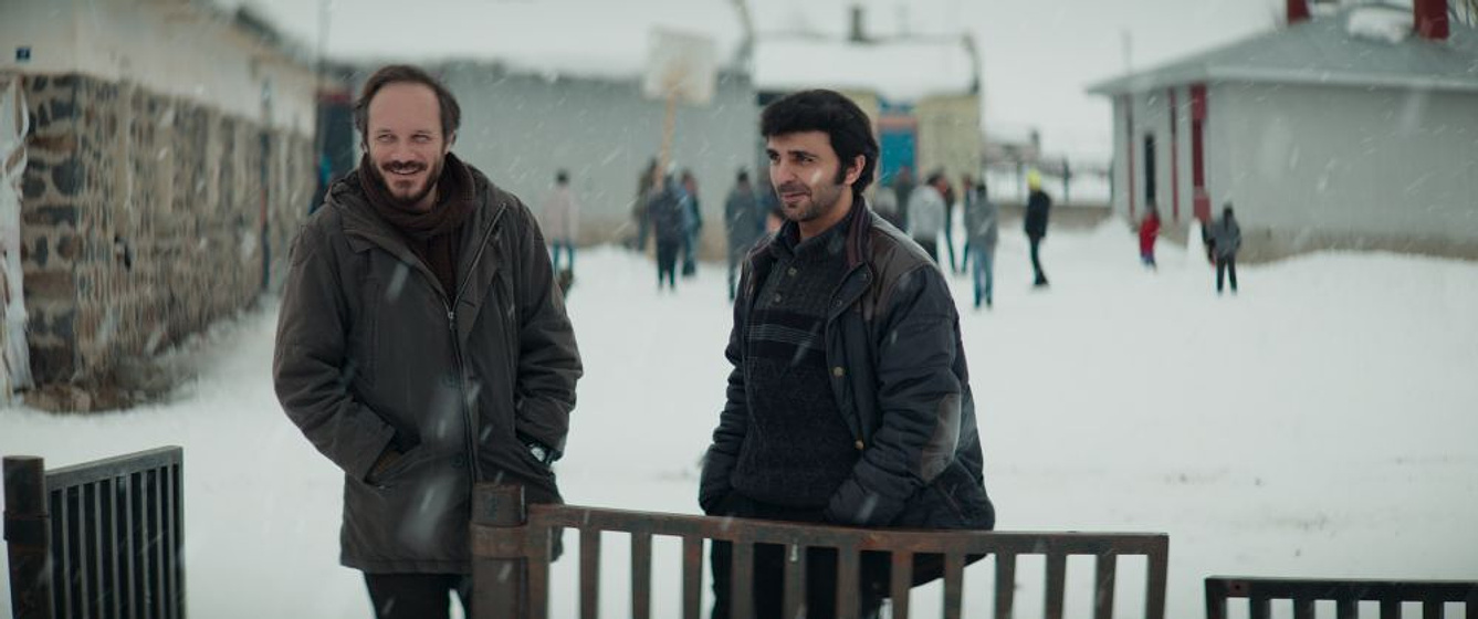 Deniz Celiloglu y Musab Ekici en Sobre la Hierba Seca