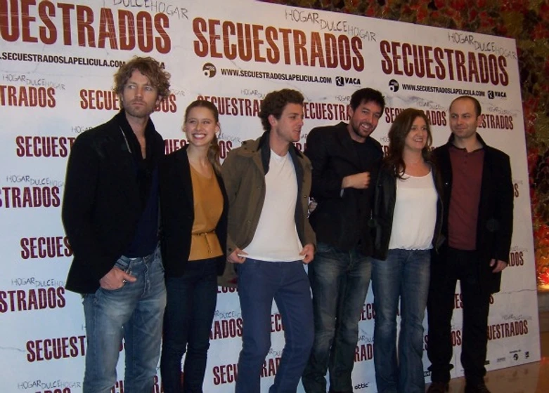 Ana Wagener, Manuela Vellés, Miguel Ángel Vivas, Dritan Biba, Guillermo Barrientos y Martijn Kuiper en secuestrados (Photocall 24/02/11)