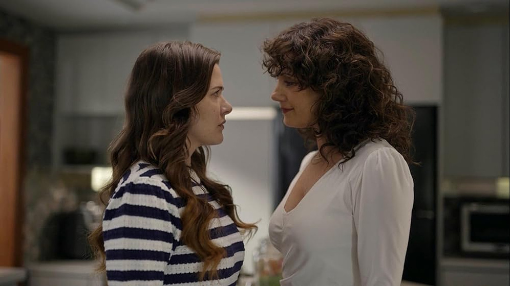 Natalie Brown y Kathryn Kohut en twisted-neighbor