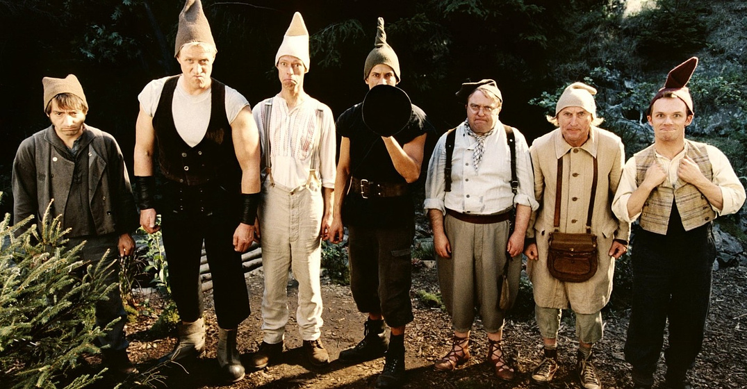 Imagen de 7 Dwarves - Men Alone in the Woods