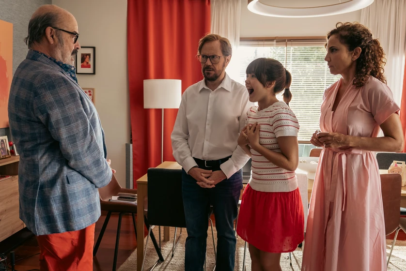 Santiago Segura, Antonio Resines, Toni Acosta y Luna Fulgencio en padre-no-hay-mas-que-uno-5