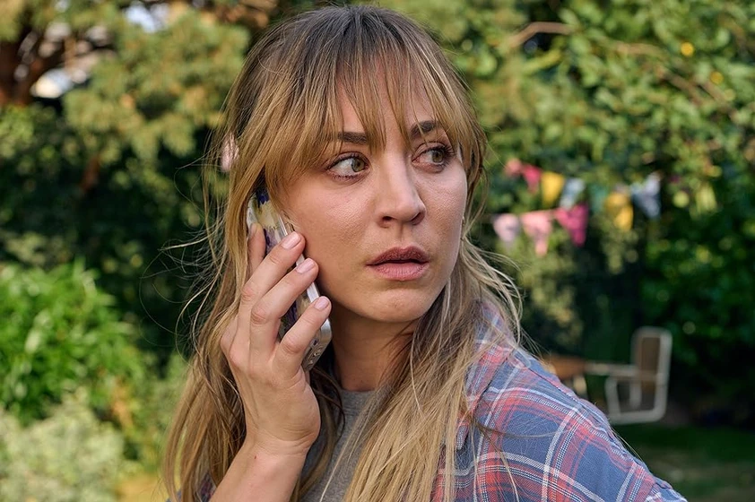 Kaley Cuoco en juego-de-roles