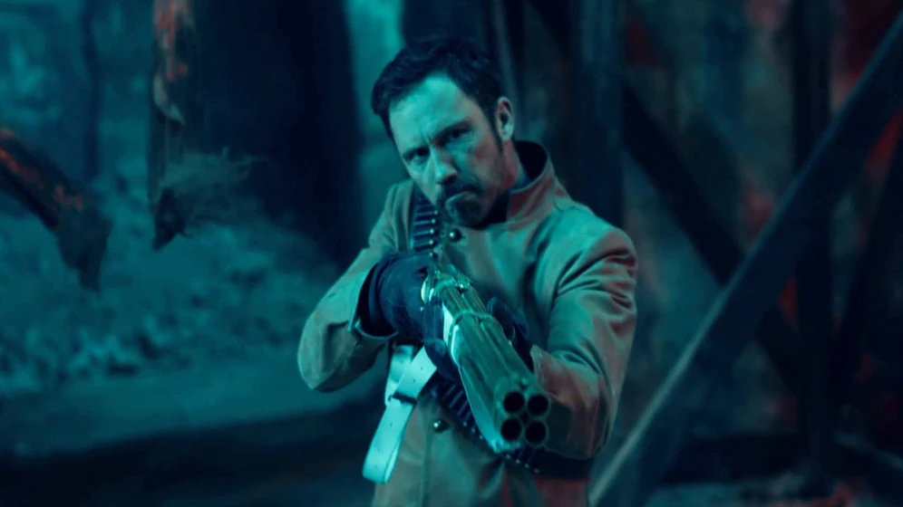 Jeffrey Donovan en r-i-p-d-2-la-rebelion-de-los-condenados