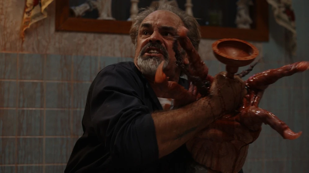Steven Ogg en scared-shitless