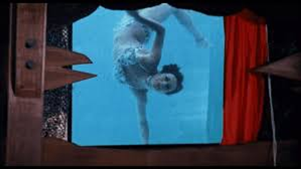 Jennifer Bishop en mako-el-tiburon-de-la-muerte