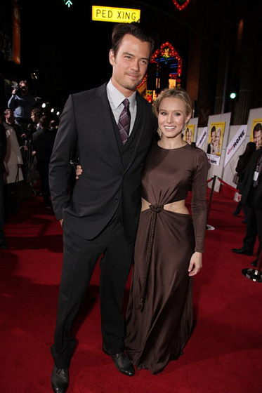 Josh Duhamel y Kristen Bell en En la boda de mi hermana (Premiere en Los Angeles. Mayo 2010)