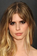 Foto de Carlson Young