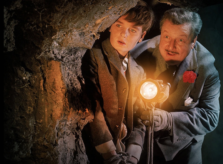 Walter Slezak y Bryan Russell en Emilio y los Detectives