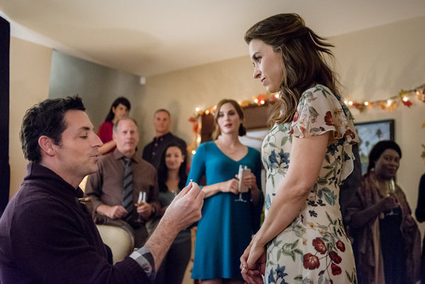 Lacey Chabert y Brennan Elliott en Con Todo Mi Corazón