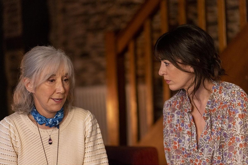 Marie-Anne Chazel y Nolwenn Leroy en el-beso-de-la-pantera