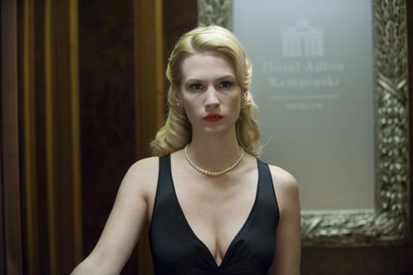 January Jones en sin-identidad