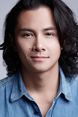picture of actor JC Santos