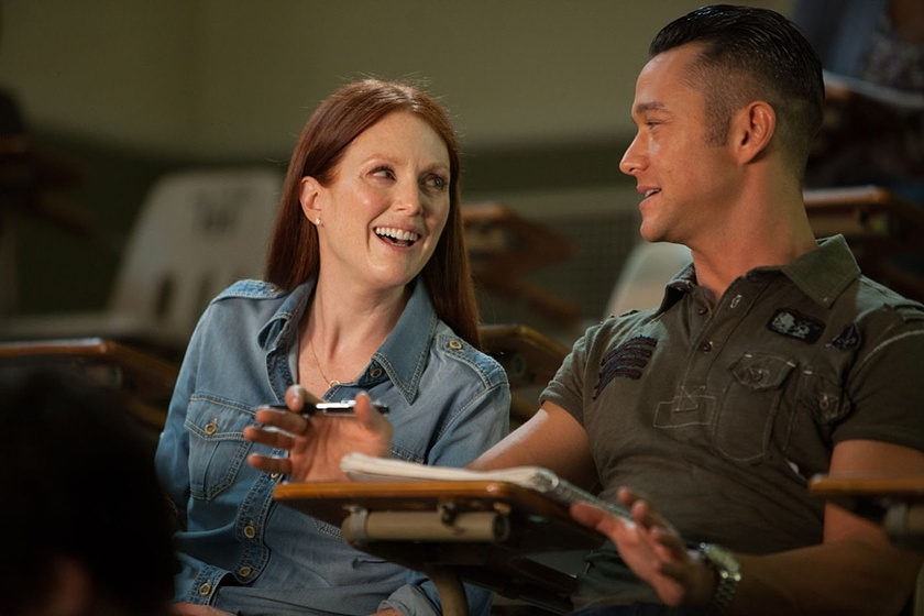 Julianne Moore y Joseph Gordon-Levitt en Don Jon