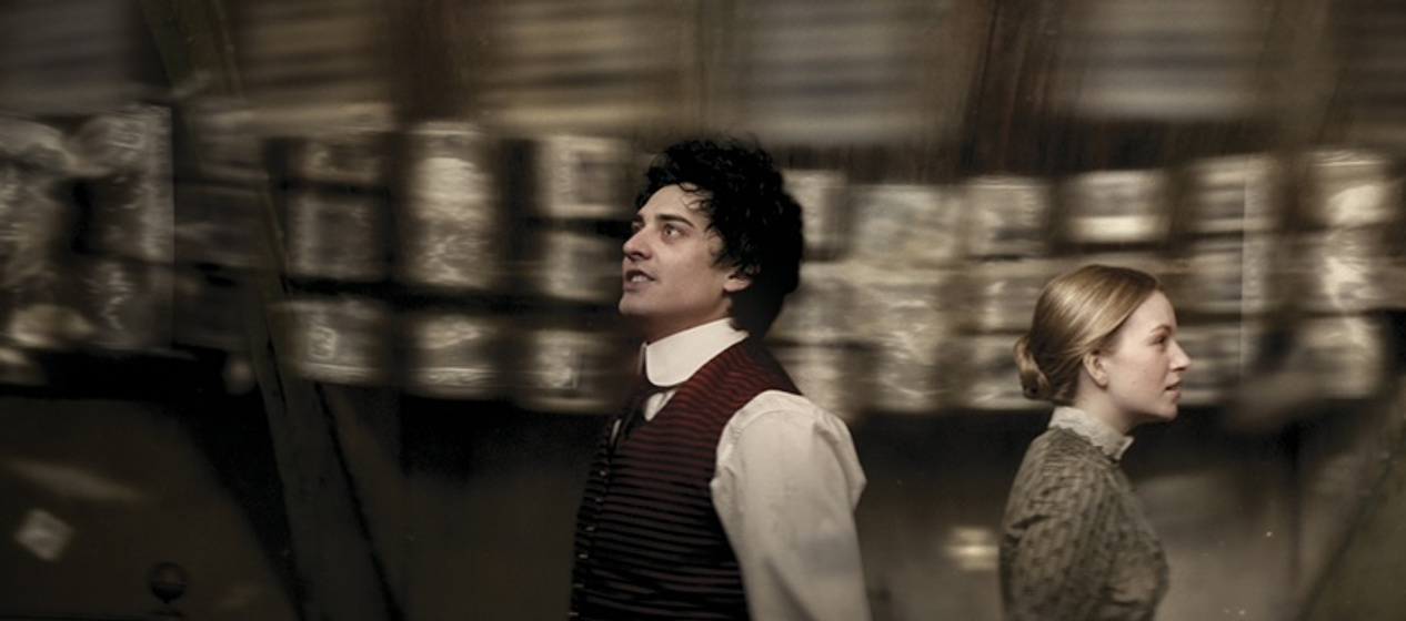 Aneurin Barnard en El Secreto del Cofre de Midas