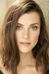 picture of actor Emma Lahana