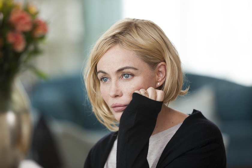 Emmanuelle Béart en Los Ojos Amarillos de los Cocodrilos