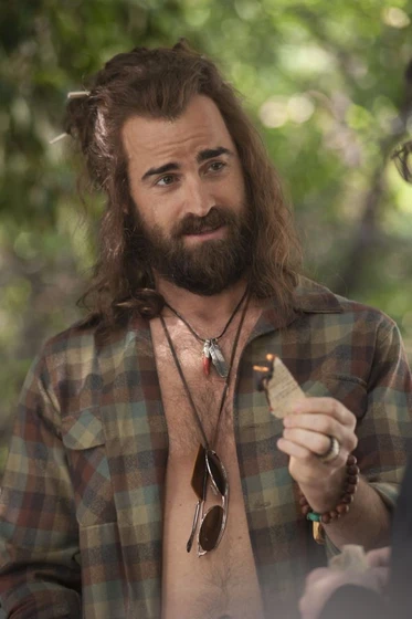 Justin Theroux en sacame-del-paraiso
