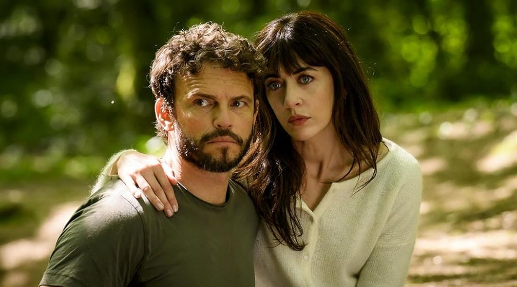 Arnaud Binard y Nolwenn Leroy en el-beso-de-la-pantera