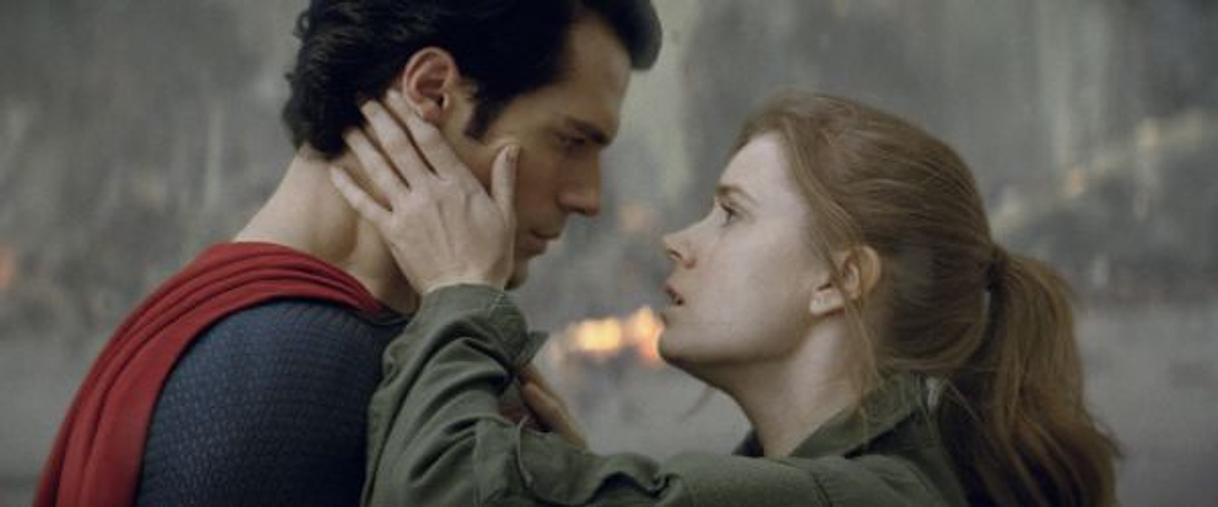 Henry Cavill y Amy Adams en El Hombre de Acero