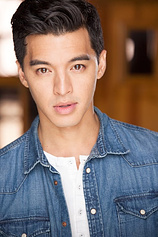 picture of actor Carlin James