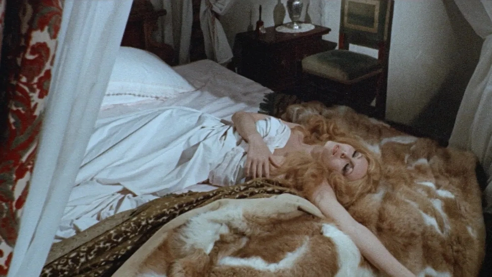 Michèle Mercier en la-horrible-noche-del-baile-de-los-muertos