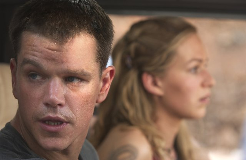 Franka Potente y Matt Damon en El Mito de Bourne