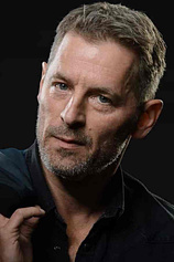 picture of actor Mikael Birkkjær