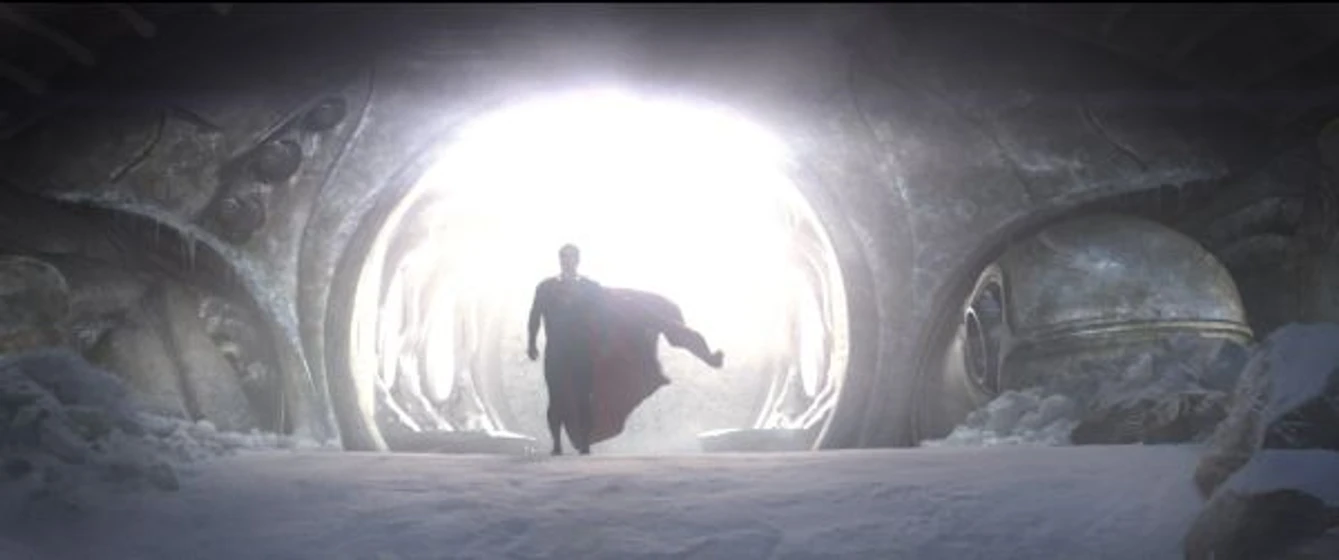 Henry Cavill en el-hombre-de-acero