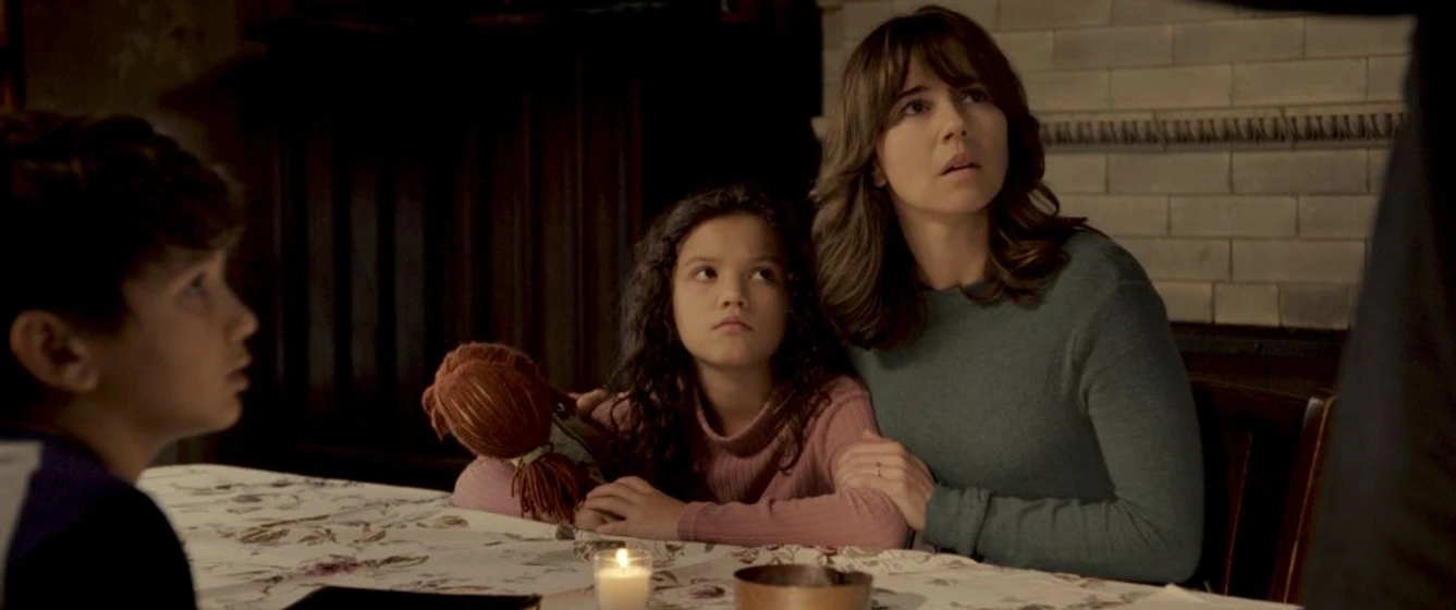 Linda Cardellini y Jaynee-Lynne Kinchen en la-llorona-2019