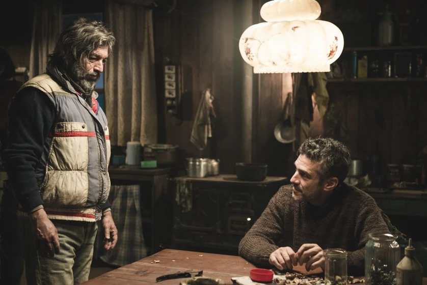 Ricardo Darín y Leonardo Sbaraglia en nieve-negra