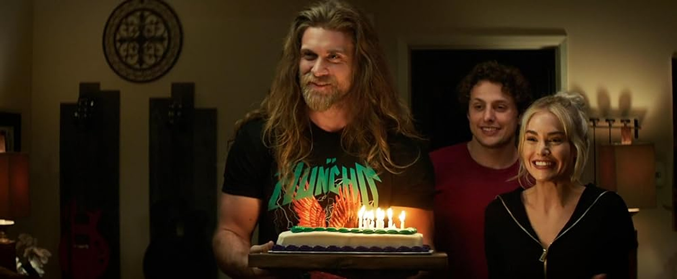 Brock O'Hurn, Michael Vlamis y Michelle Randolph en The Resort