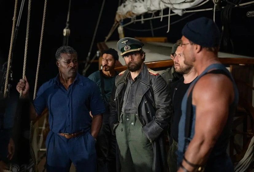 Henry Cavill, Alex Pettyfer, Alan Ritchson, Danny Sapani y Henry Golding en El Ministerio de la Guerra Sucia