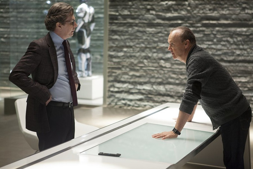 Michael Keaton y Gary Oldman en Robocop