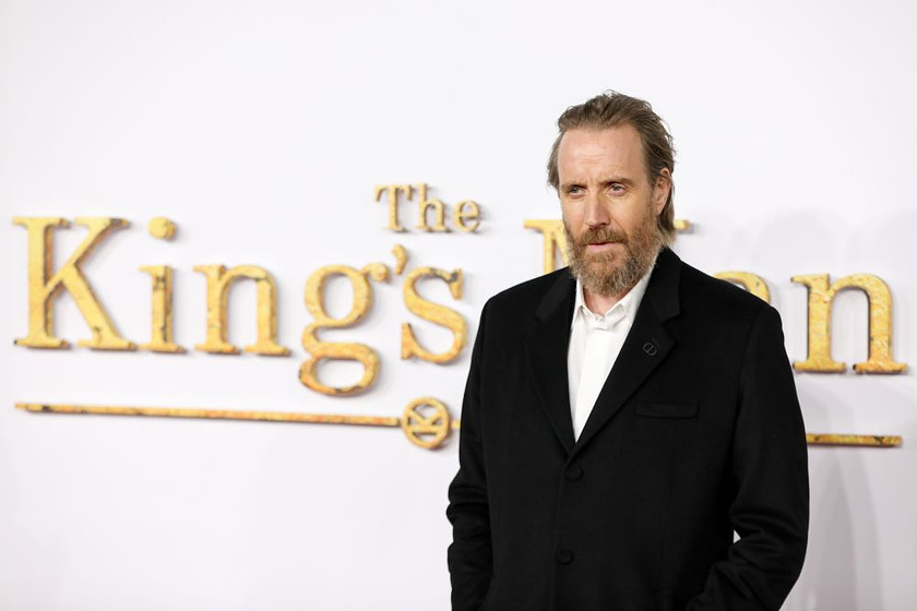 Rhys Ifans en The King's man: La Primera misión (Premiere en Londres. Diciembre 2021)