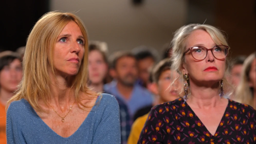 Julie Delpy y Sandrine Kiberlain en conoce-a-los-barbaros