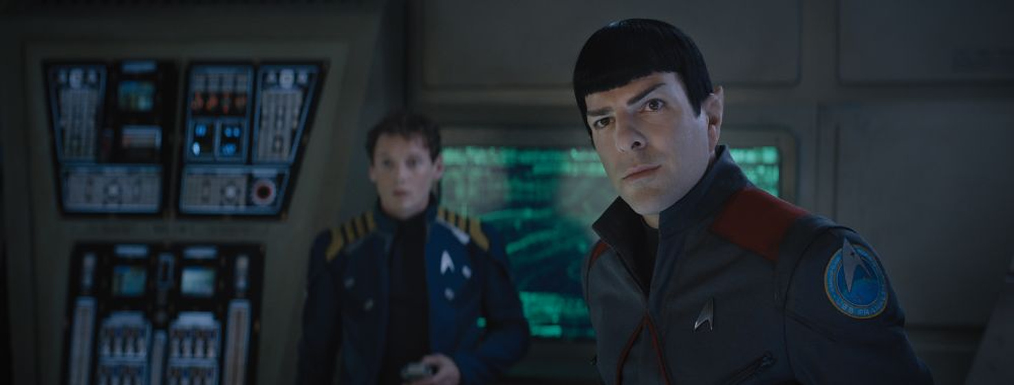 Anton Yelchin y Zachary Quinto en Star Trek. Más allá