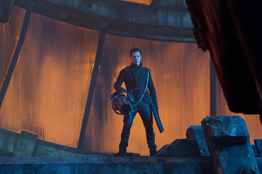Benedict Cumberbatch en Star Trek. En la oscuridad