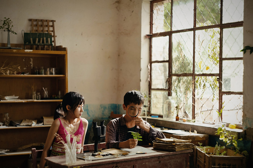 Jahseleh Yesl y Ren Zihan en The Botanist