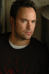 picture of actor Neill Barry