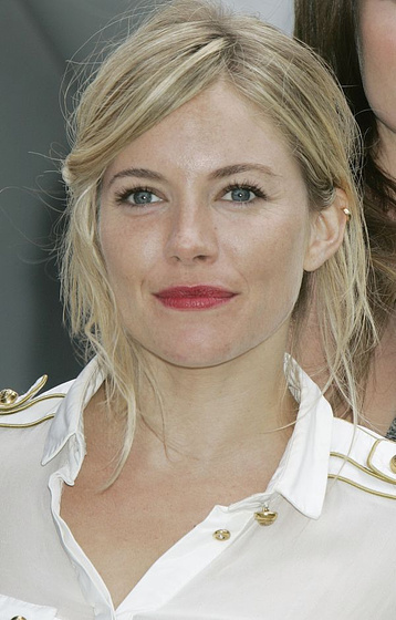 Sienna Miller en G.I. Joe (Premiere en Londres. Julio 2009)