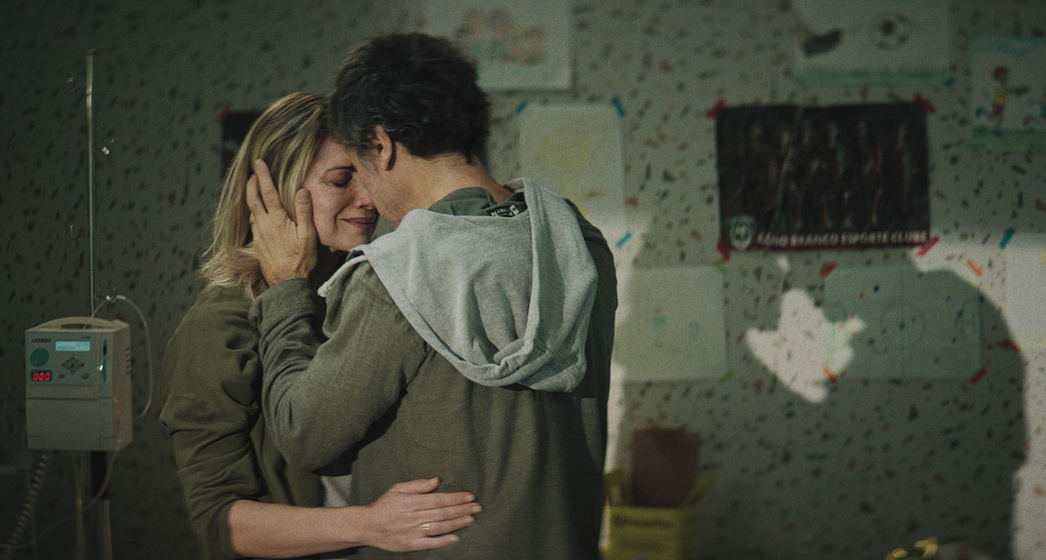 Letícia Spiller y Eriberto Leão en Inexplicable