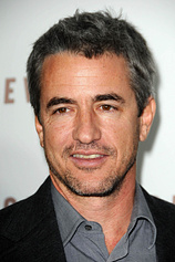 photo of person Dermot Mulroney