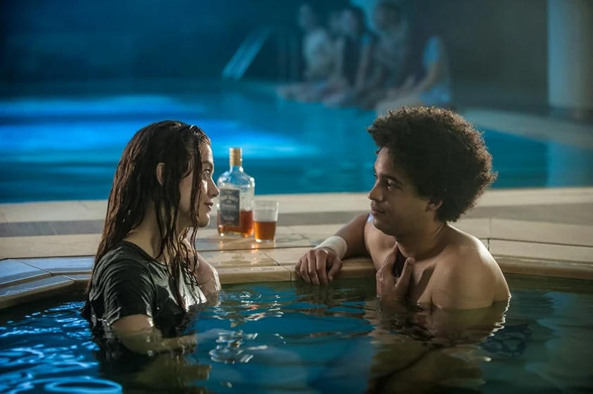 Jorge Lendeborg Jr. y Jenna Ortega en pesadilla-americana