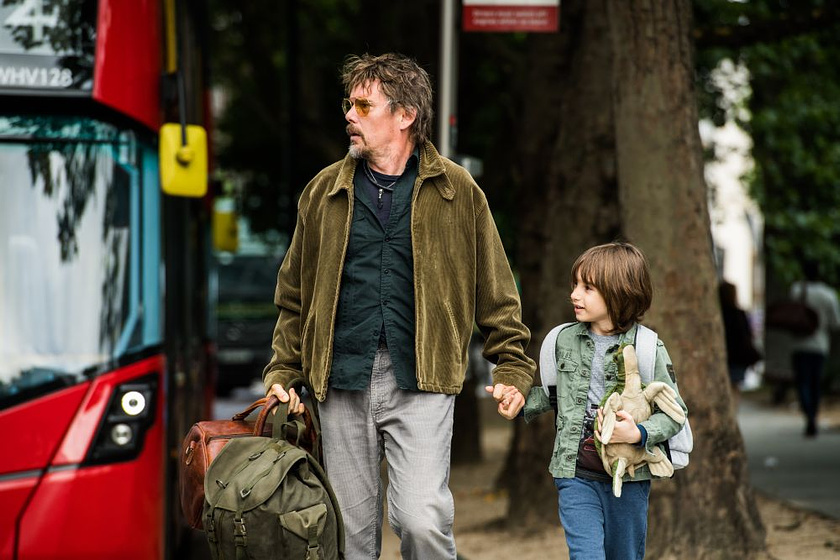 Ethan Hawke en Juliet, Desnuda