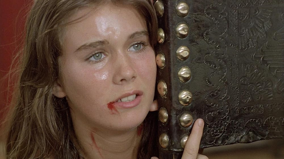 Susan Hemingway en Women in Cellblock 9